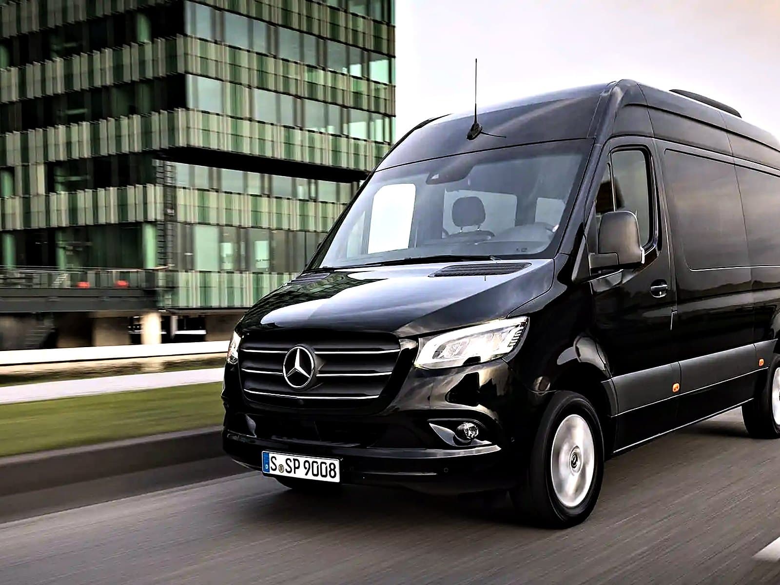Minibus – Mercedes-Benz Sprinter Travel